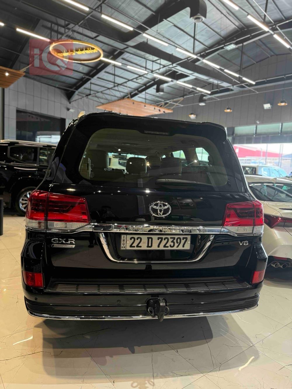 تۆیۆتا لاند کروزەر